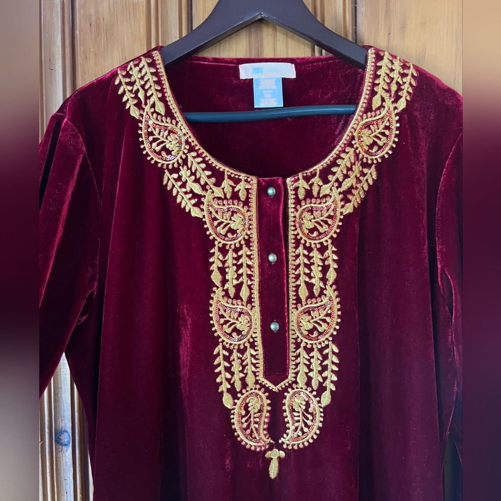 Red and Gold Tunic Dress with 3/4 Sleeves and Embellished Design